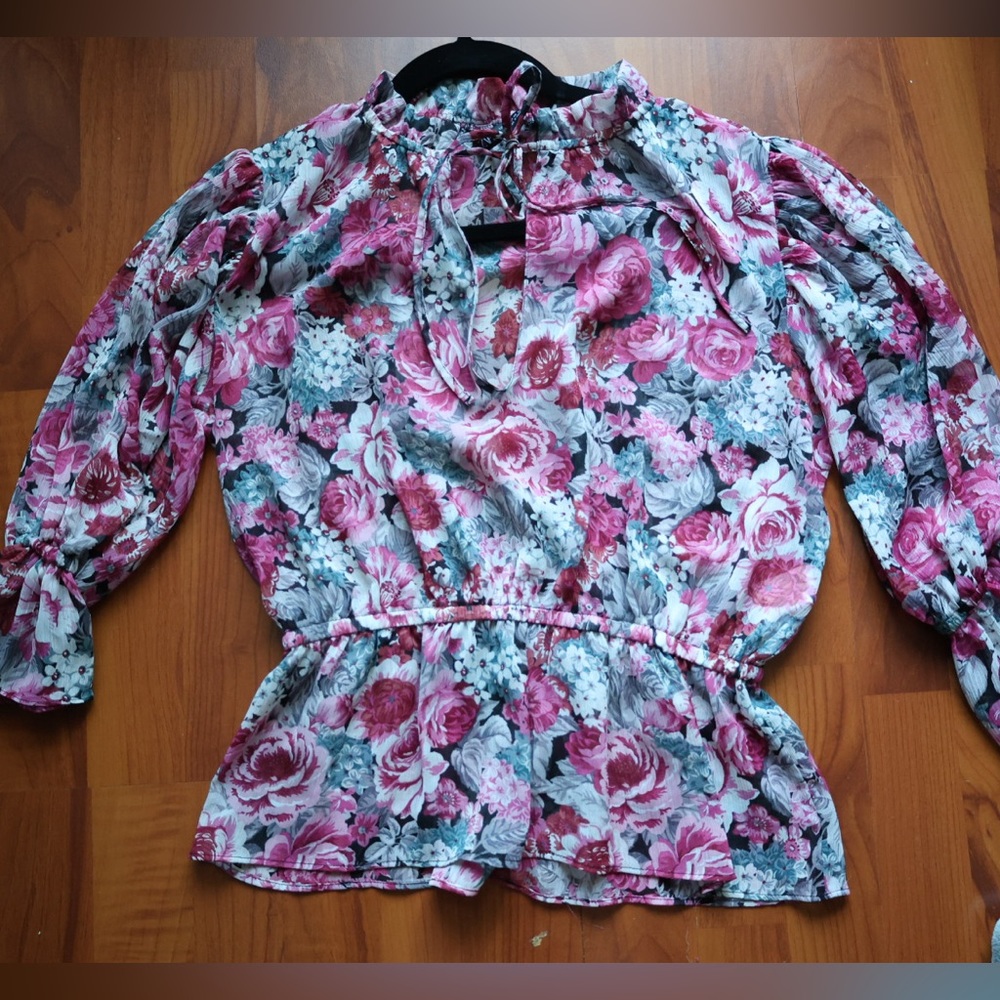 Zara FLORAL 🌺 BLOUSE